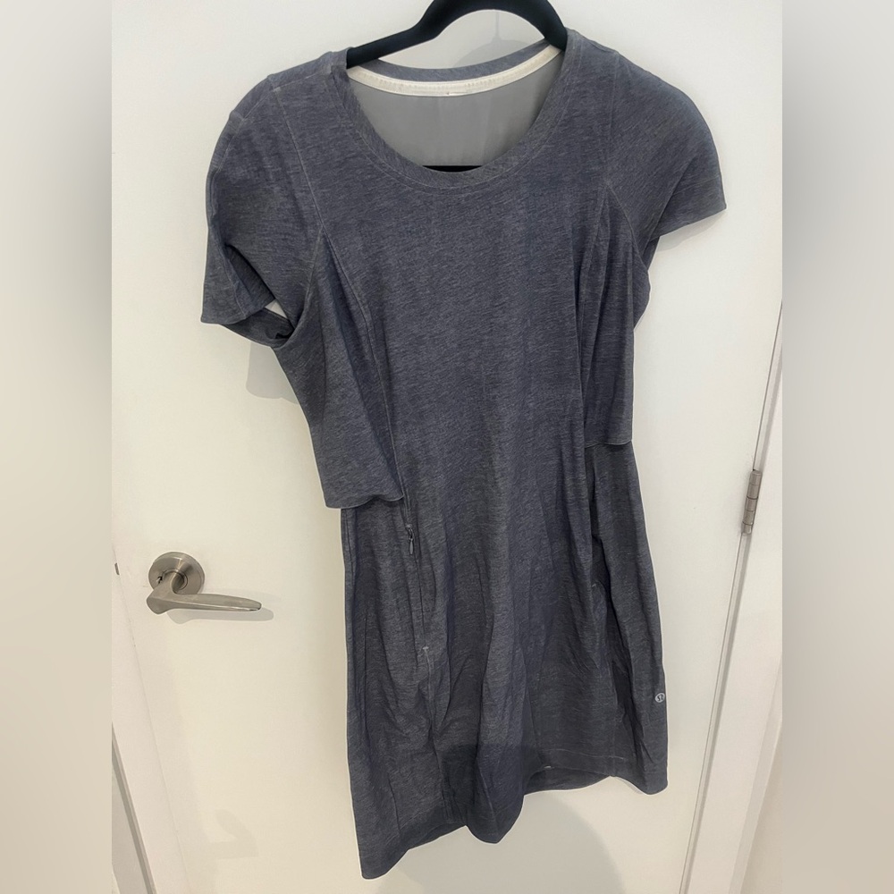 Women's Lululemon Gray Short Sleeve dress- Size 6